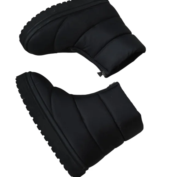 $475 Gia Borghini Women's Black Luna Quilted Puffy Ankle Boot - Picture 5 of 9